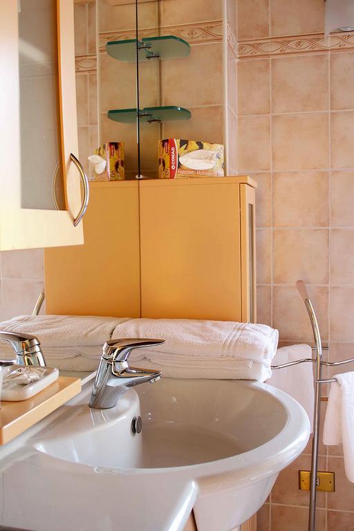 Da Rosa Bed And Breakfast Neviglie Chambre photo
